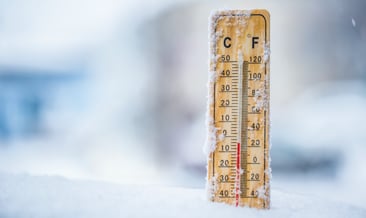 preview-full-thermometer-in-snow_image_01262022-4