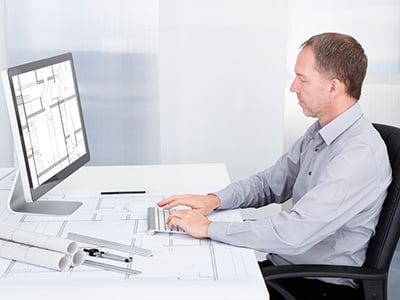 Man_at_computer.jpg